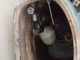 水道修理｜札幌市　北区　北２３条西｜トイレの水漏れ修理　￥１４，０４０税込