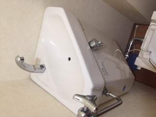 水道修理｜札幌市　中央区　南１７条西｜トイレの水漏れ修理　￥５，４００税込