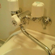 水道修理｜札幌市　南区　真駒内｜浴室蛇口の水漏れ修理　￥３，５００税込