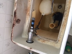 水道修理｜札幌市　豊平区　月寒西｜トイレの水漏れ修理　￥１４，０４０税込