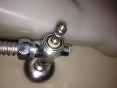 水道修理｜北広島市　大曲柏葉｜洗面所の水漏れ修理　￥３，５００税込